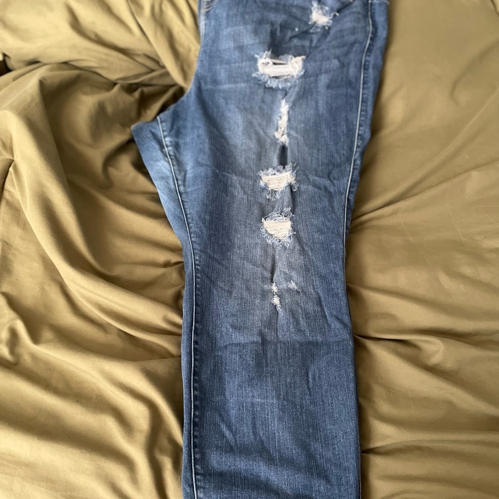 Denim Jeans from Torrid. Size 28. In Great condition.